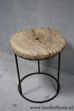 robuuste chinese wiel bijzettafel stoere oud houten tafeltje rond industrieel metalen onderstel no 846 5